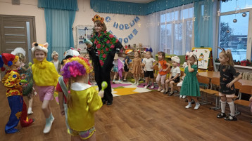 "До свидания, Ёлочка". Группа "Веснушки" "До свидания, Ёлочка". Группа "Веснушки".