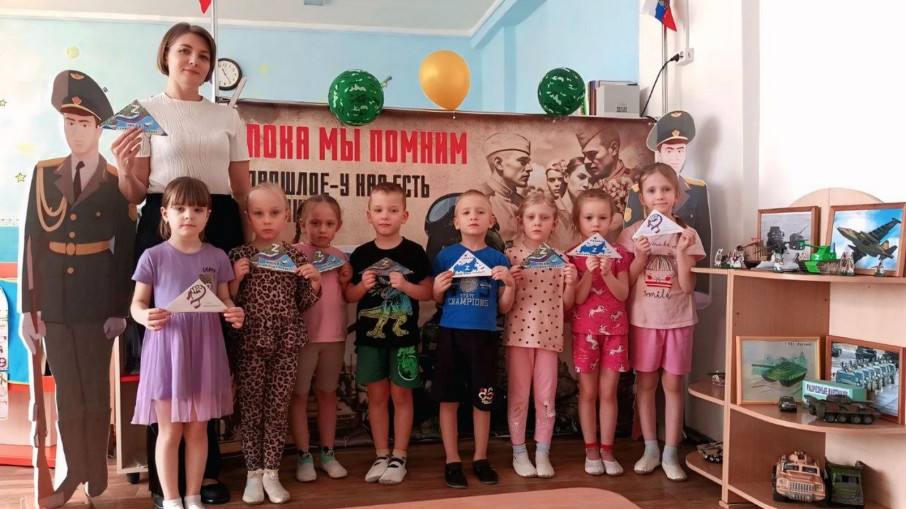 «Письмо солдату». Группа "Пчелки". «Письмо солдату». Группа "Пчелки".